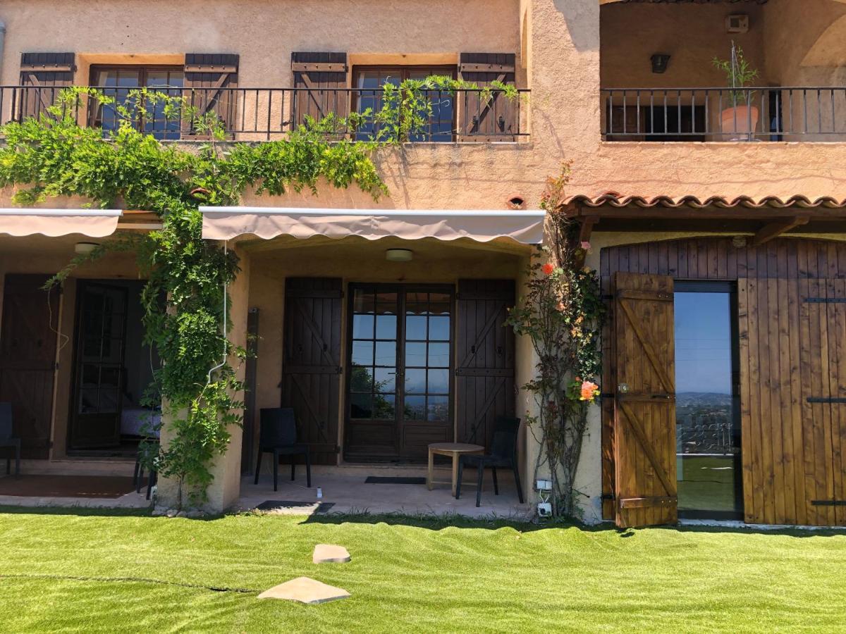 Aux Balcons du Riou avec vue mer 180 degrés Vence Extérieur photo